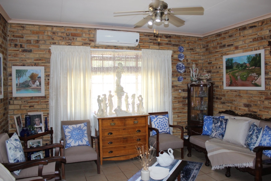 4 Bedroom Property for Sale in Deneysville Free State